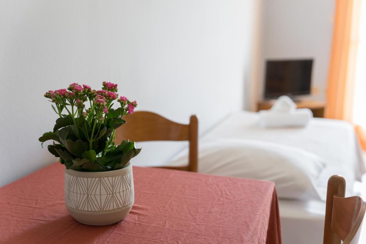 Ammousa Hotel Apartments Lixouri Eksteriør billede