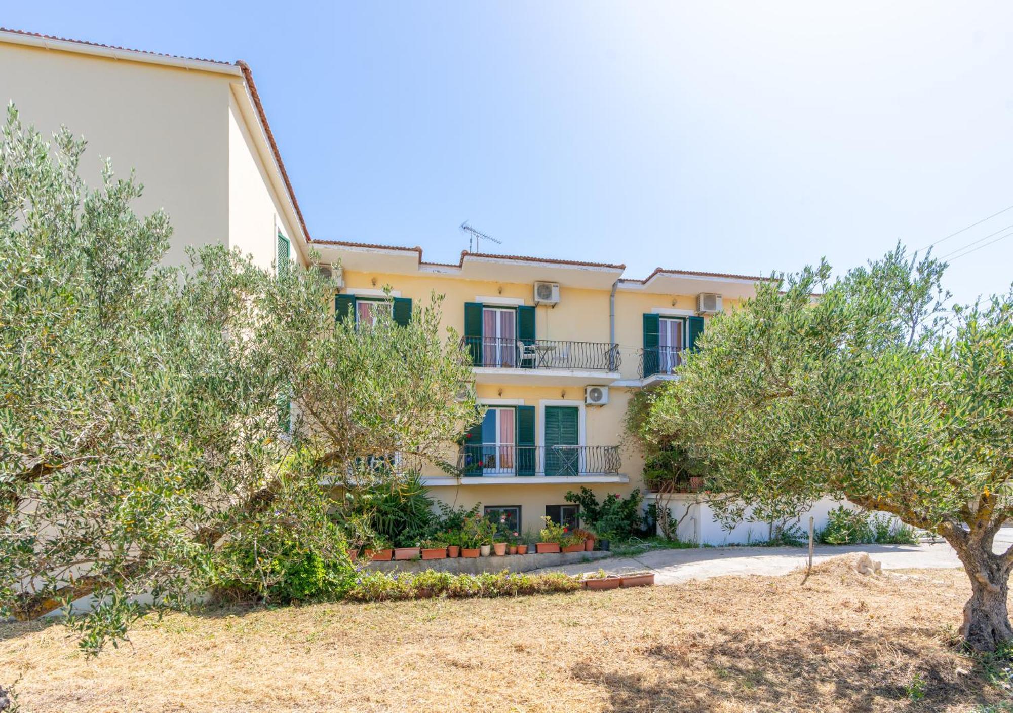 Ammousa Hotel Apartments Lixouri Eksteriør billede